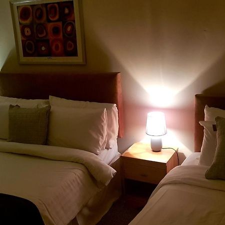 ラウレア The Auld Triangle Bed & Breakfast エクステリア 写真